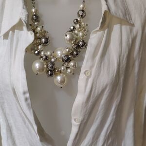 Elegant Pearl and Silver Necklace